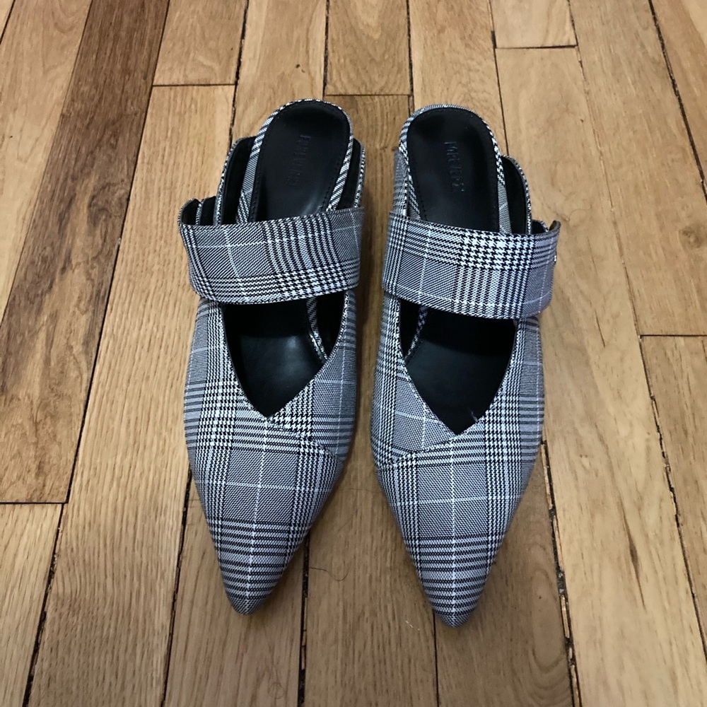 Forever 21 kitten heel mule